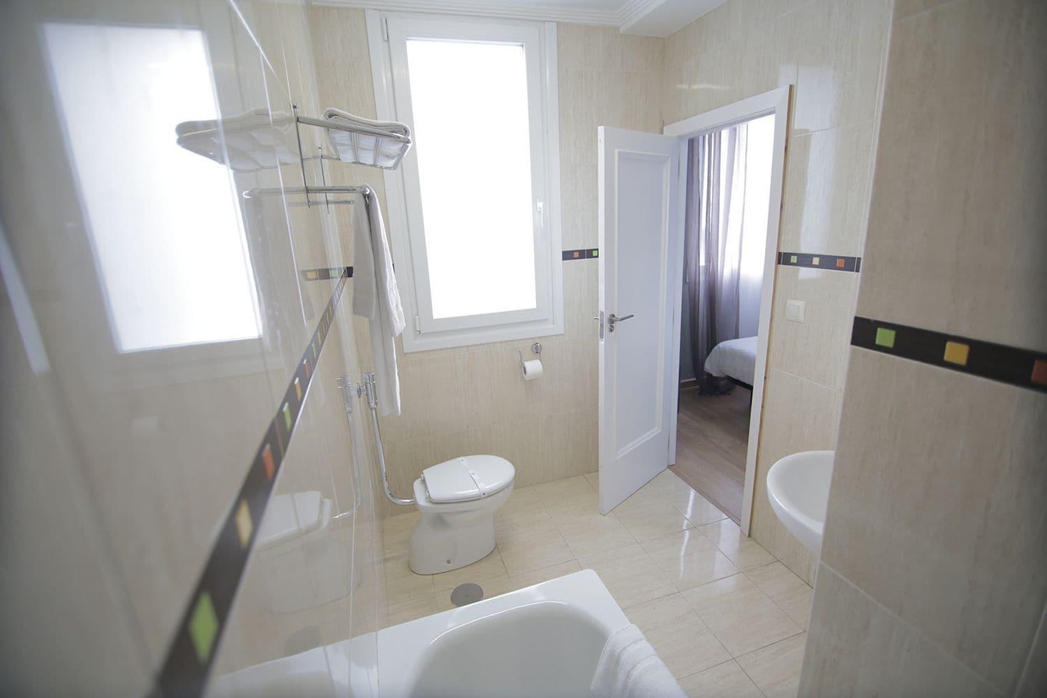 Hotel Alda Estacion Виго Екстериор снимка