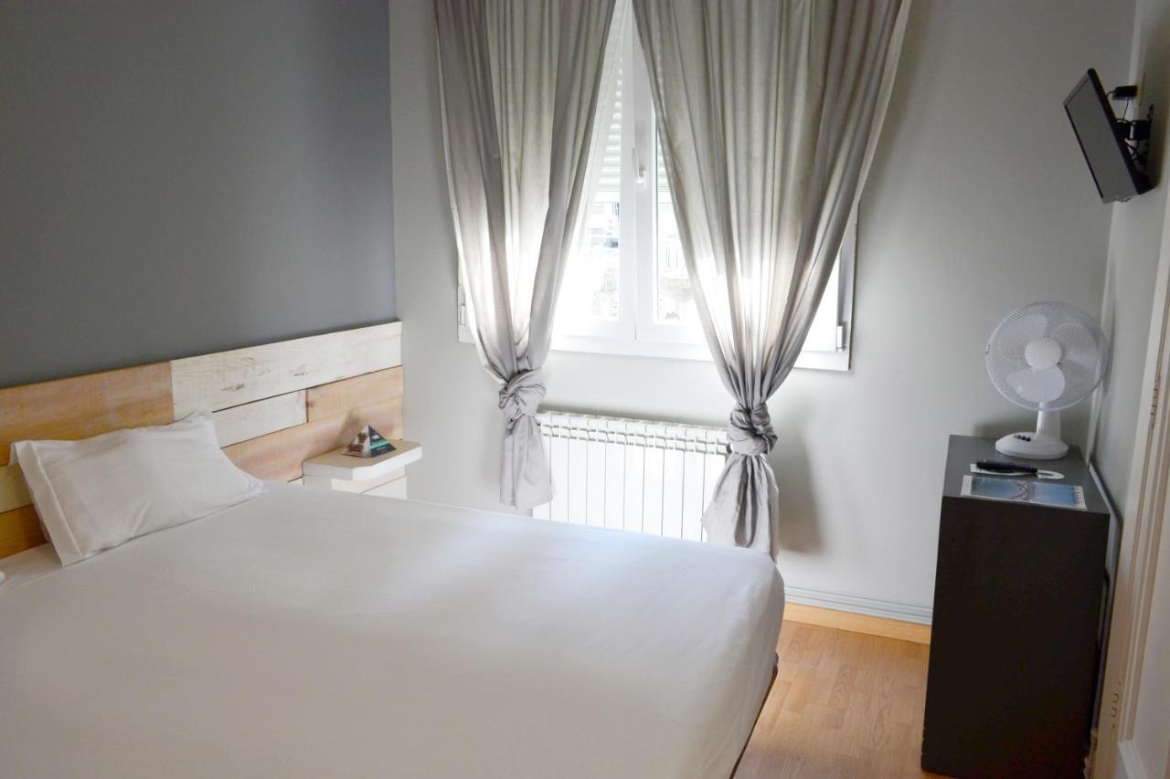 Hotel Alda Estacion Виго Екстериор снимка
